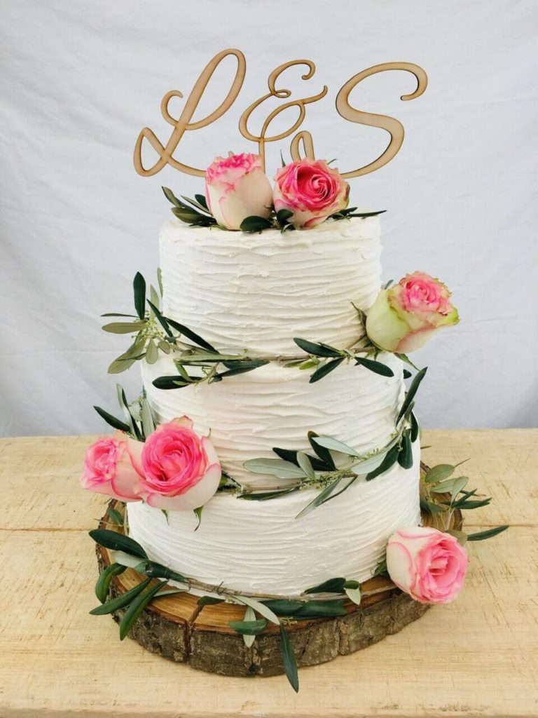 Hochzeitstorten Da Rino Bottrop weiss mit Ästen und Rosen