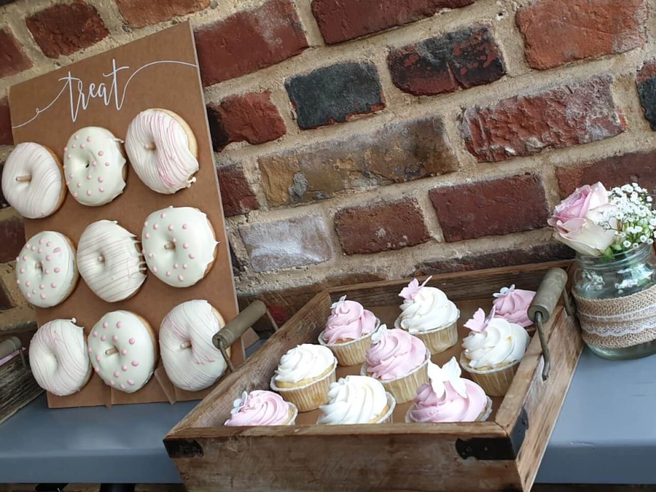 Sweet Table Da Rino Bottrop Cupcakes und Donuts