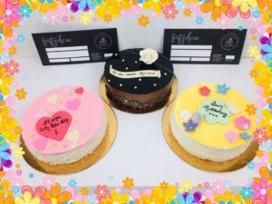 Muttertagsgeschenk- Torte und Gutschein