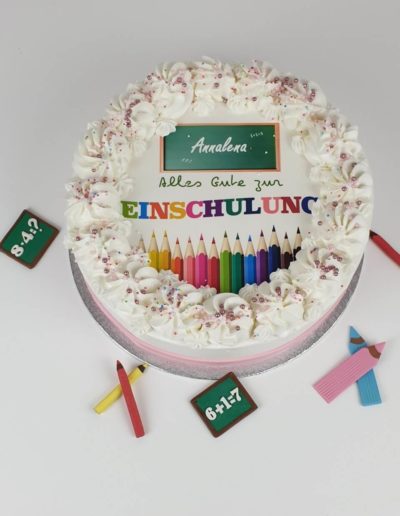 Einschulungstorte bestellen mit Name und Schriftzug