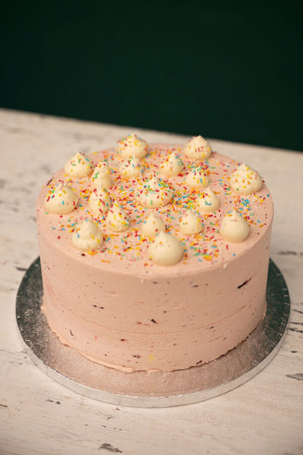 Rosa Buttercreme Torte