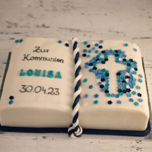 Buchtorte zur Taufe, Kommunion oder Konfirmation
