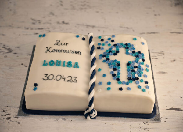Buchtorte zur Taufe, Kommunion oder Konfirmation