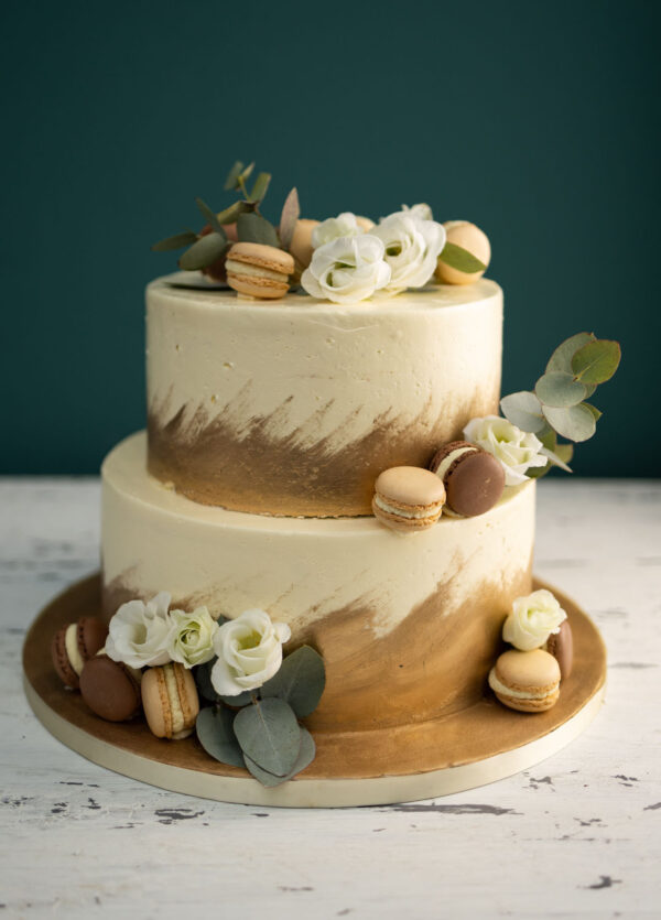 Goldene Macaron Hochzeitstorte